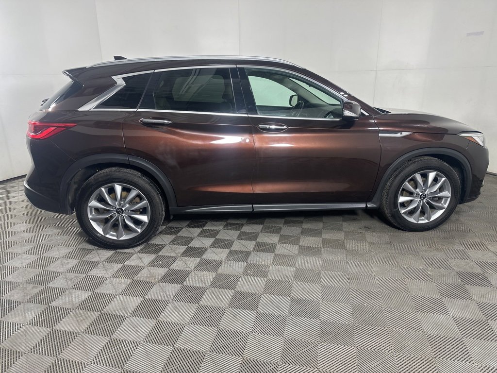 Used 2020 INFINITI QX50 Essential image 11
