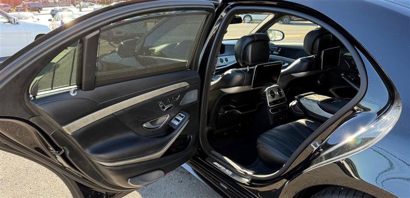 Used 2015 Mercedes-Benz S 63 AMG 4MATIC Sedan image 45