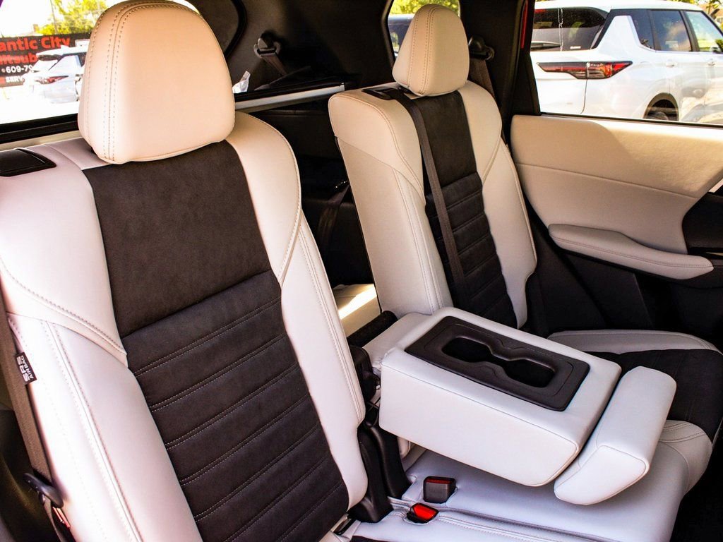 New 2025 Mitsubishi Outlander SE AWD/4WD image 40