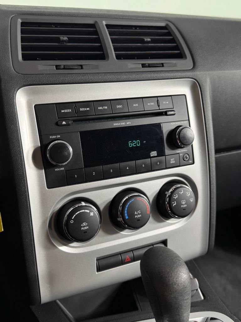Used 2010 Dodge Challenger SE RWD image 13