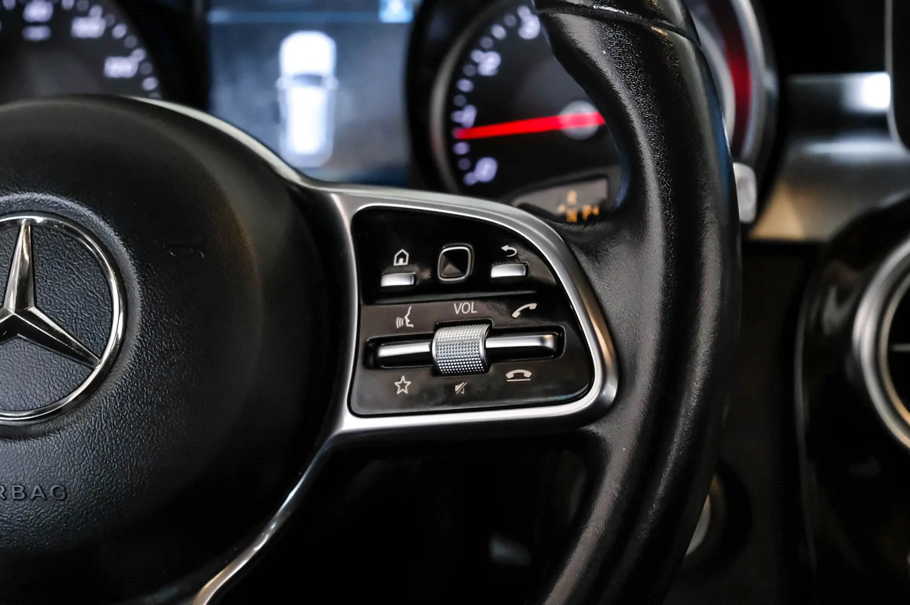 Used 2020 Mercedes-Benz GLC 300 4MATIC image 17