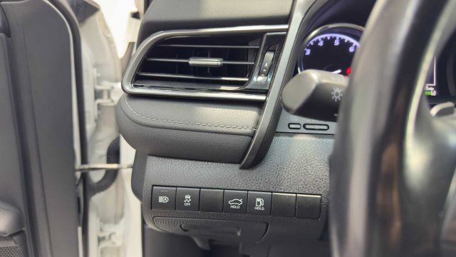 Used 2019 Toyota Camry SE w/ Convenience Package FWD image 31