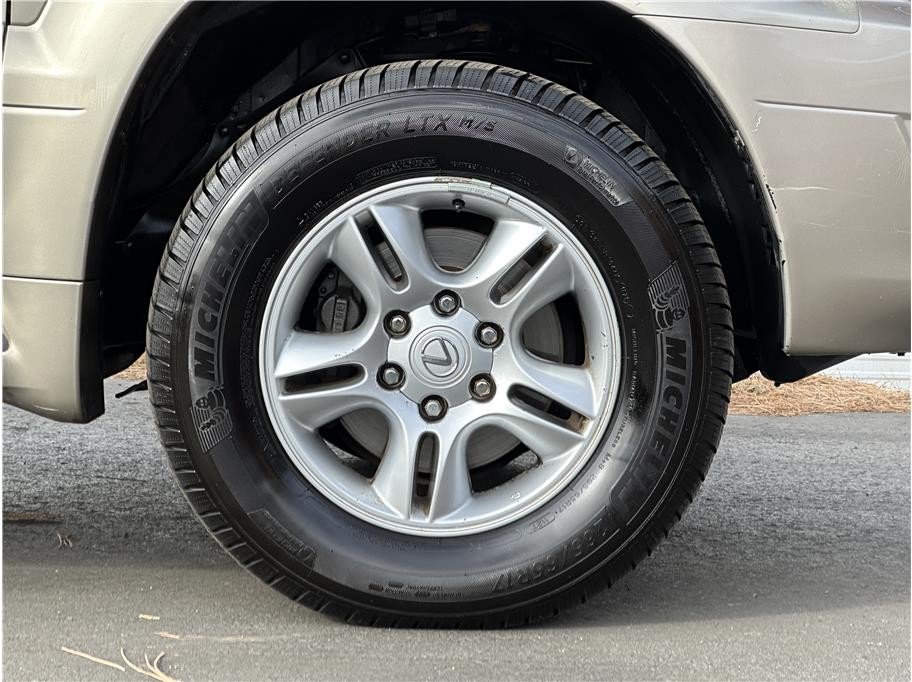 Used 2004 Lexus GX 470 AWD/4WD image 29