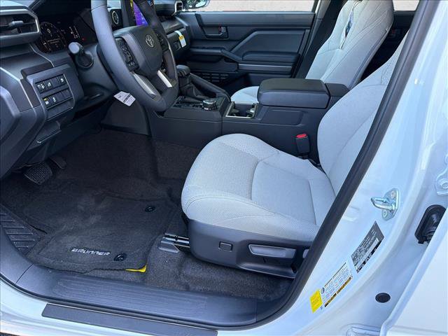 New 2026 Toyota 4Runner SR5 AWD/4WD image 9