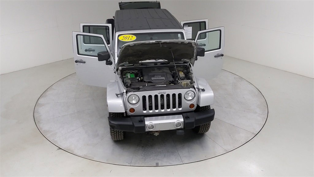 Used 2012 Jeep Wrangler Unlimited Sahara w/ Dual Top Group image 41