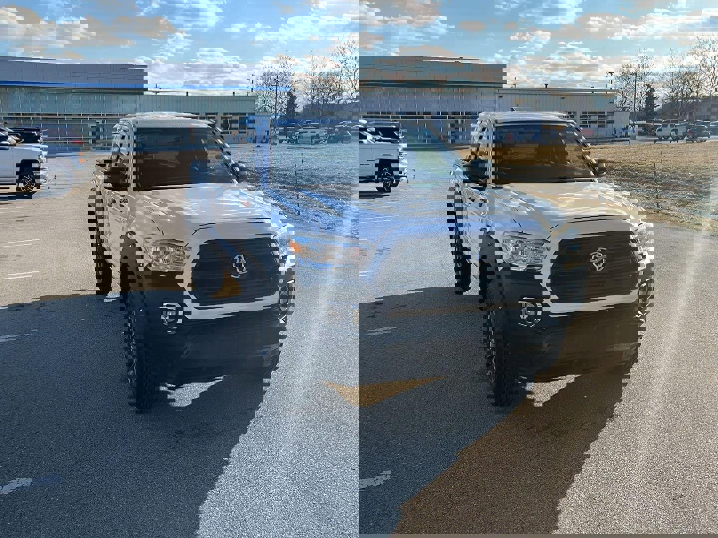 Used 2017 Toyota Tacoma SR image 7