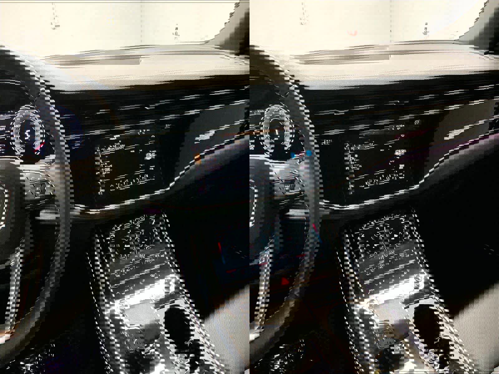 Used 2023 Audi Q8 Prestige w/ Prestige Package image 9