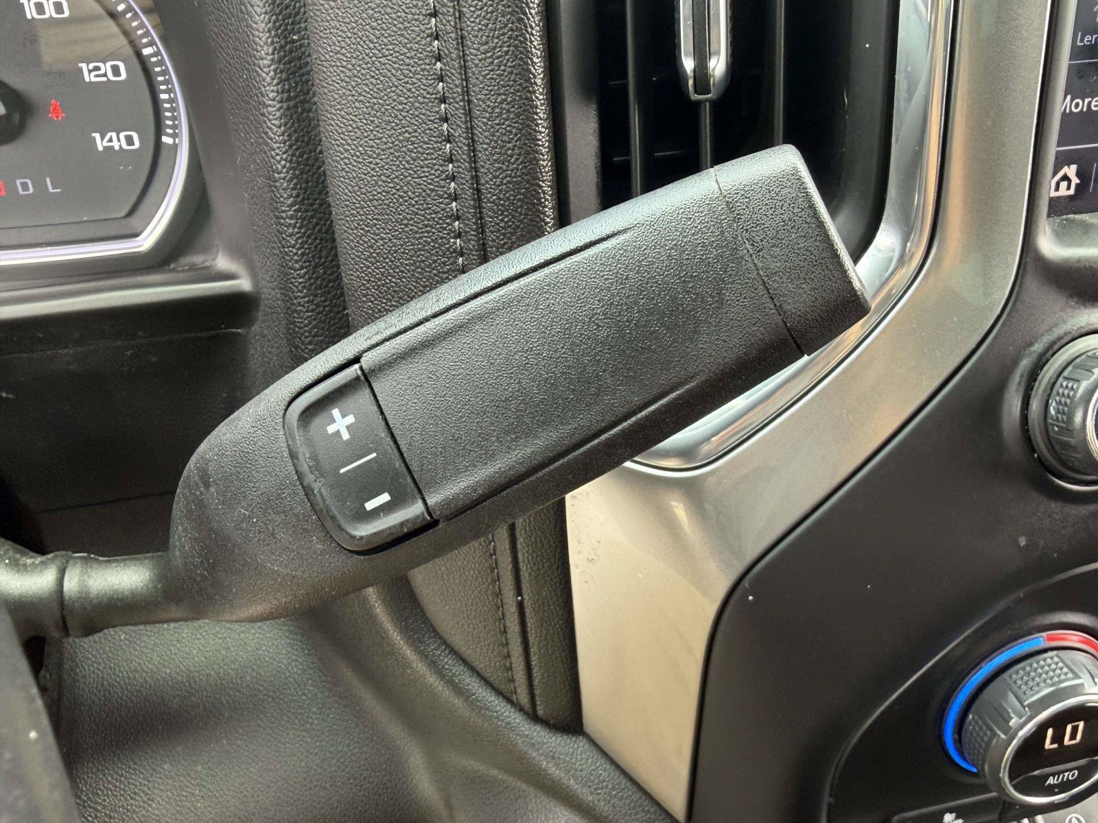 Used 2022 Chevrolet Silverado 1500 LT AWD/4WD image 14