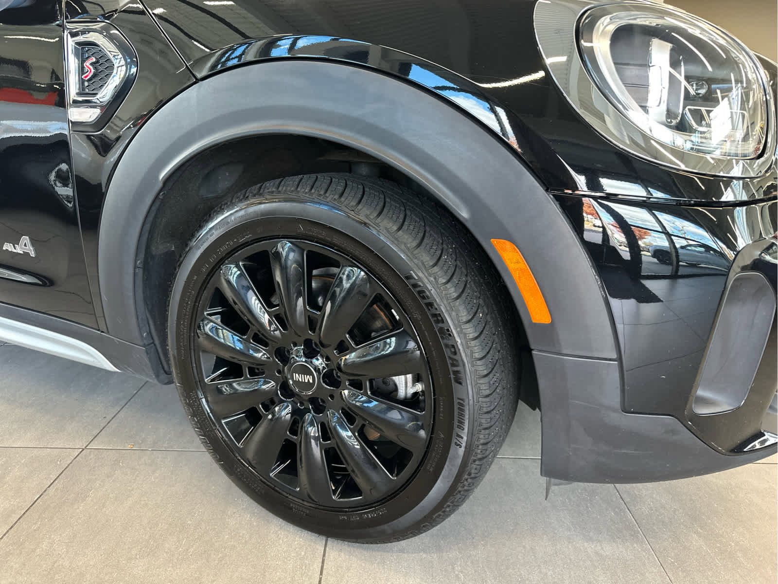 Used 2022 MINI Cooper Countryman S w/ Storage Package image 22