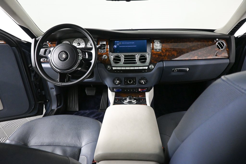 Used 2010 Rolls-Royce Ghost image 16