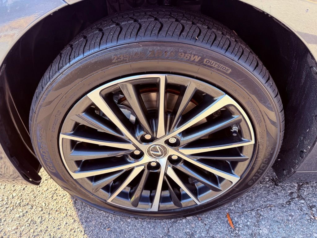 Used 2024 Lexus ES 350 w/ Premium Package image 4