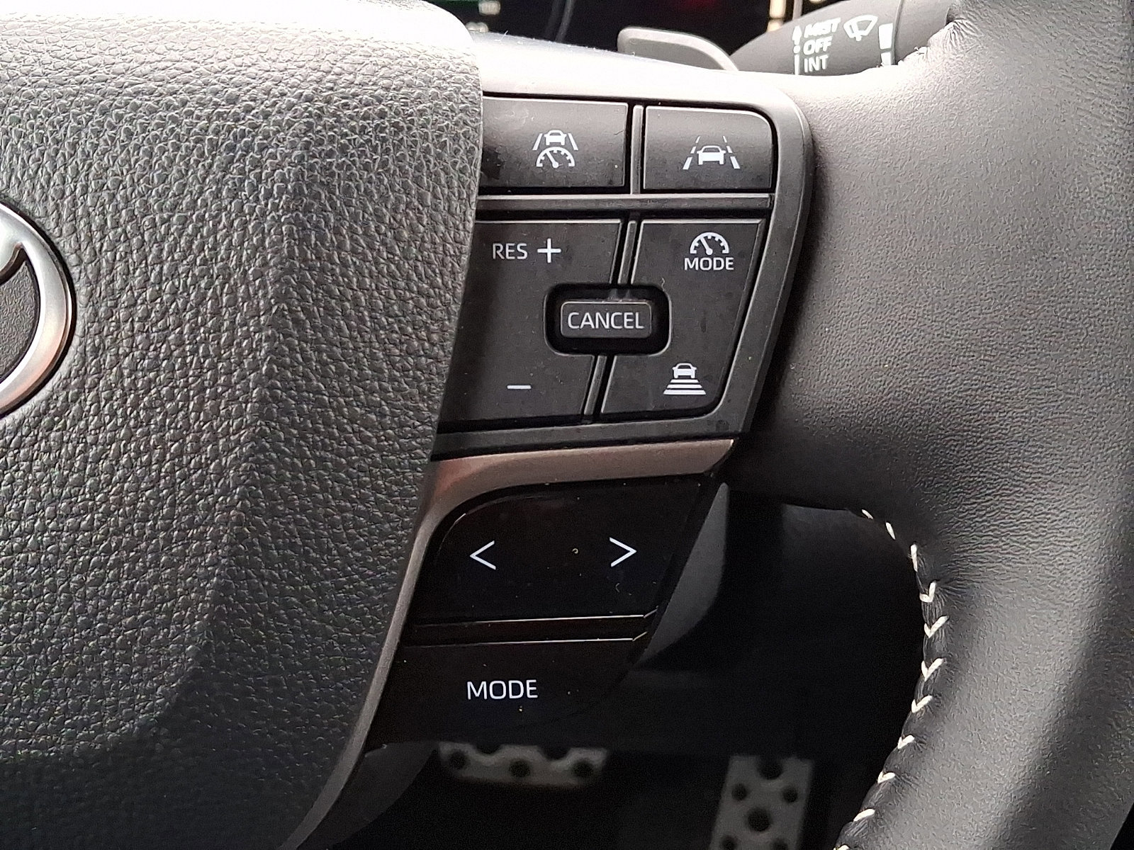 Used 2026 Toyota Camry SE FWD image 21