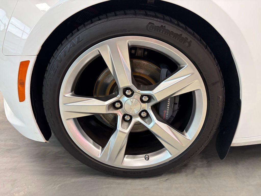 Used 2018 Chevrolet Camaro SS image 28