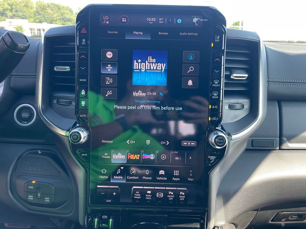 New 2026 RAM 2500 Laramie AWD/4WD image 23