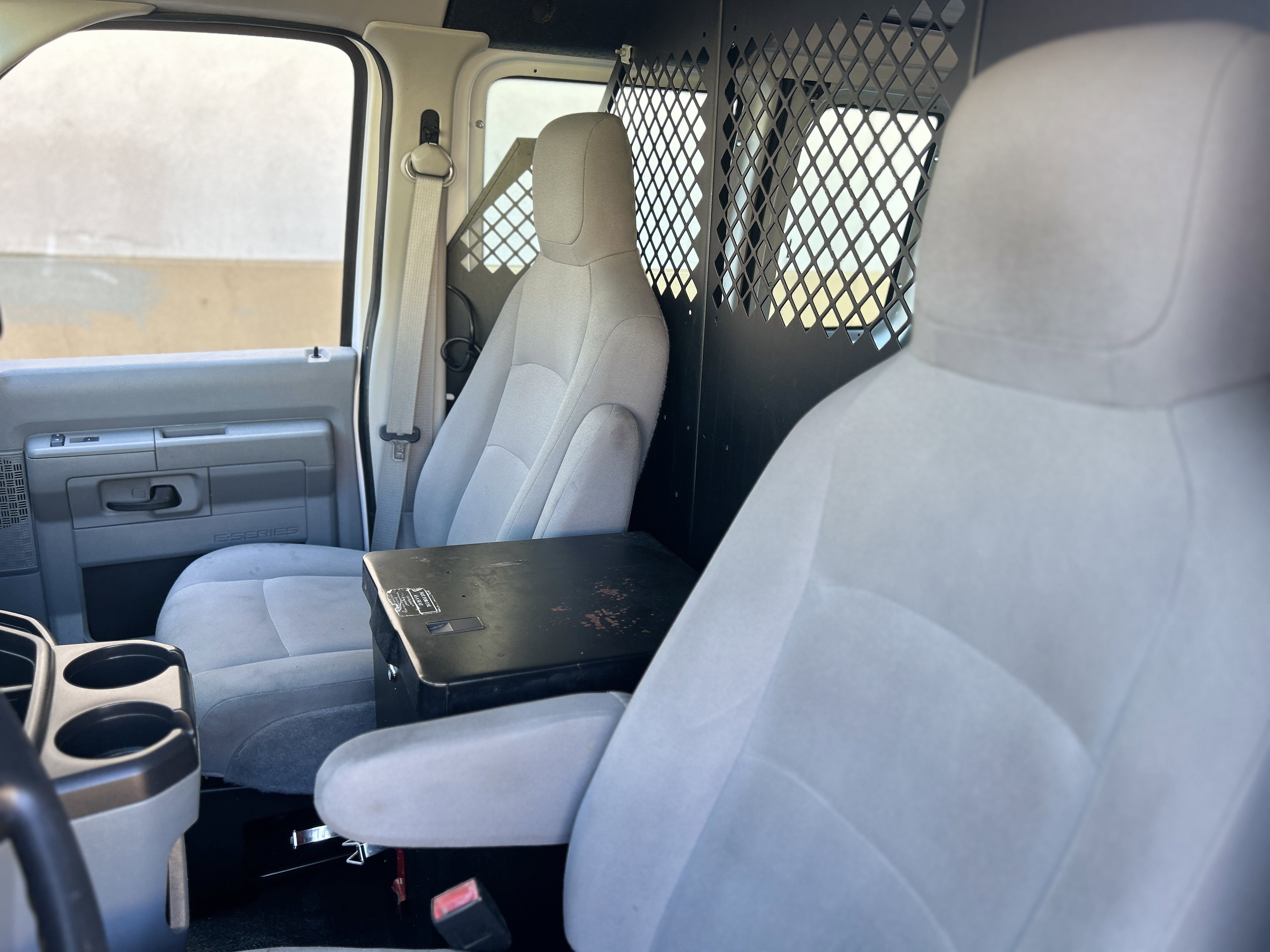Used 2014 Ford E-150 and Econoline 150 w/ Power Group RWD image 28