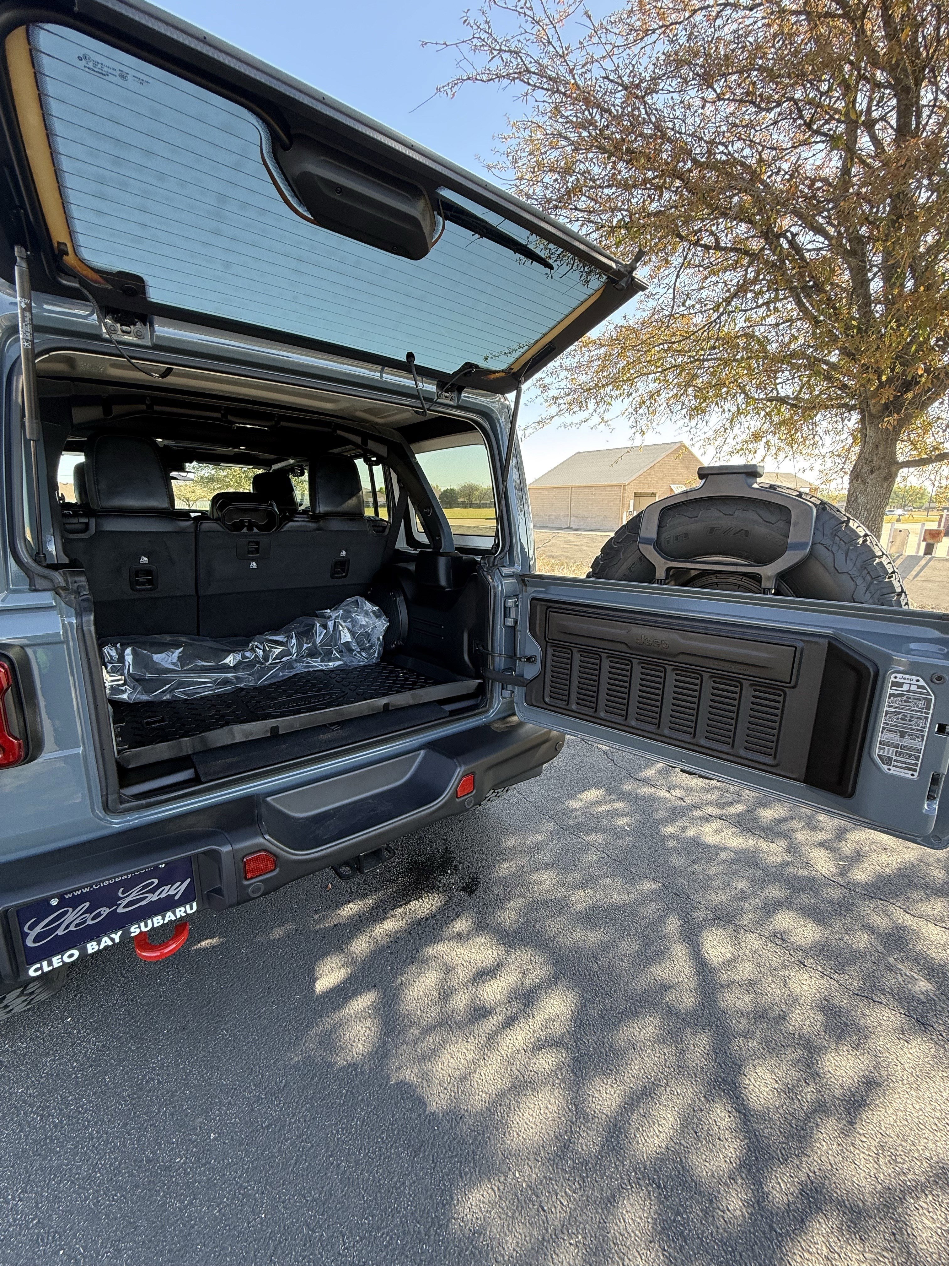 Used 2024 Jeep Wrangler Unlimited Rubicon image 9