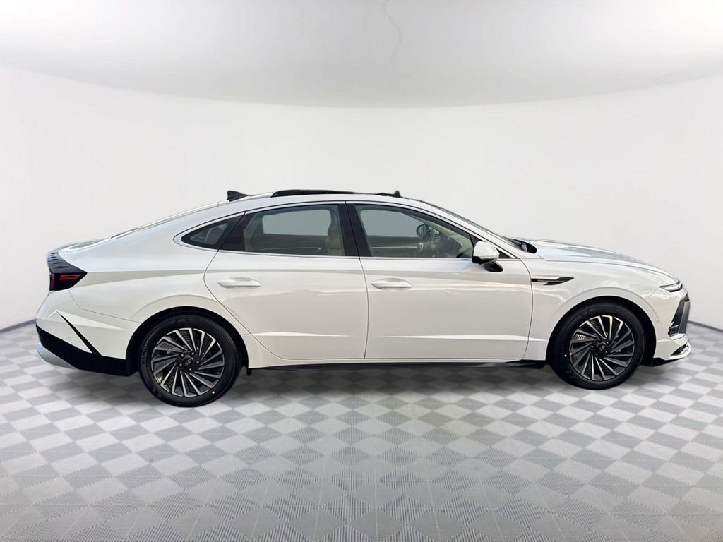 New 2026 Hyundai Sonata Limited FWD image 4