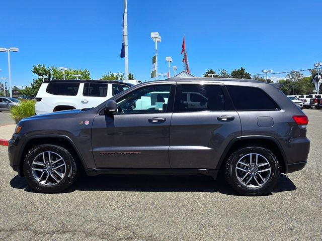 Used 2017 Jeep Grand Cherokee Trailhawk w/ Trailhawk Luxury Group AWD/4WD image 8