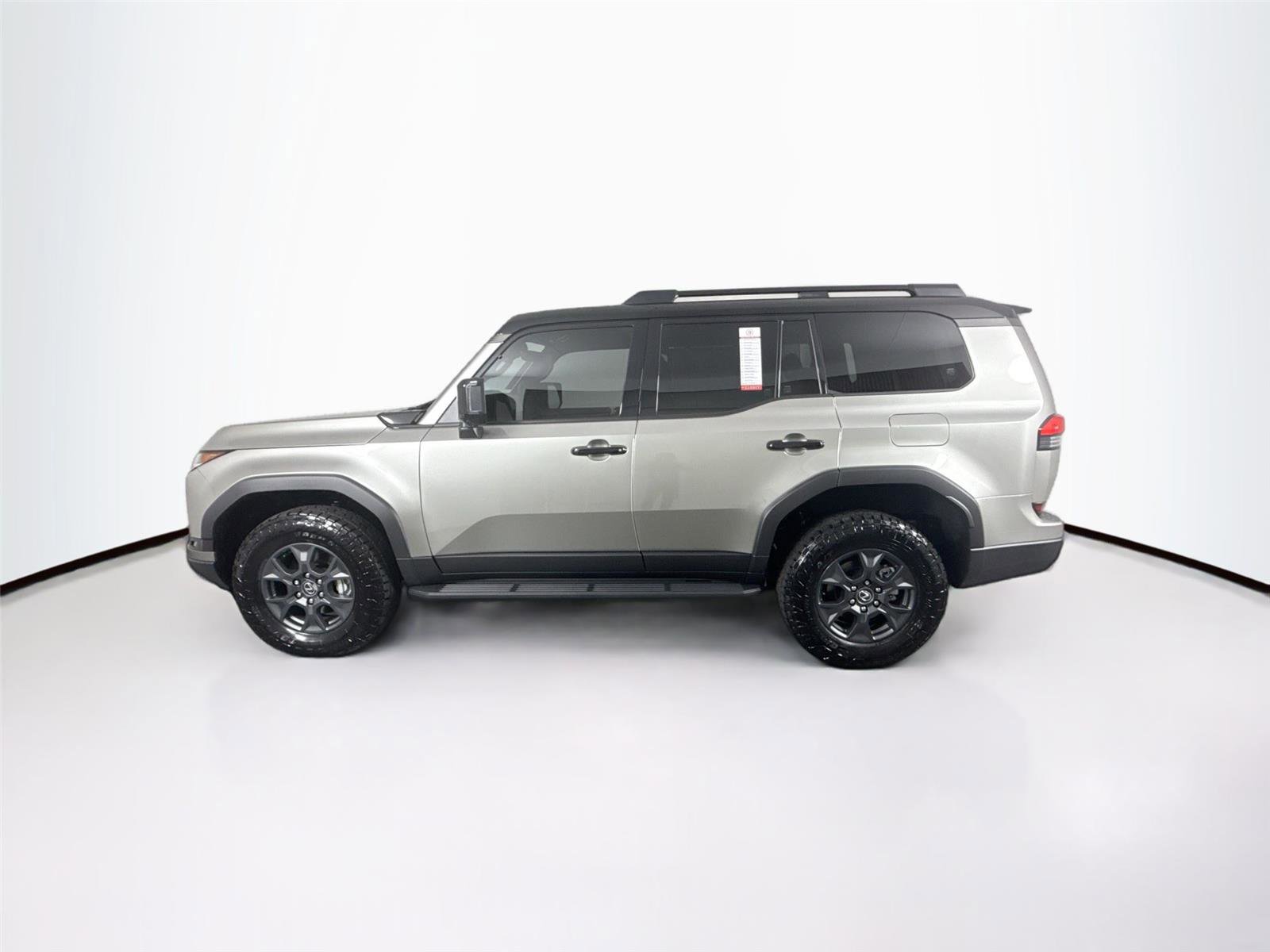 Used 2024 Lexus GX 550 image 9