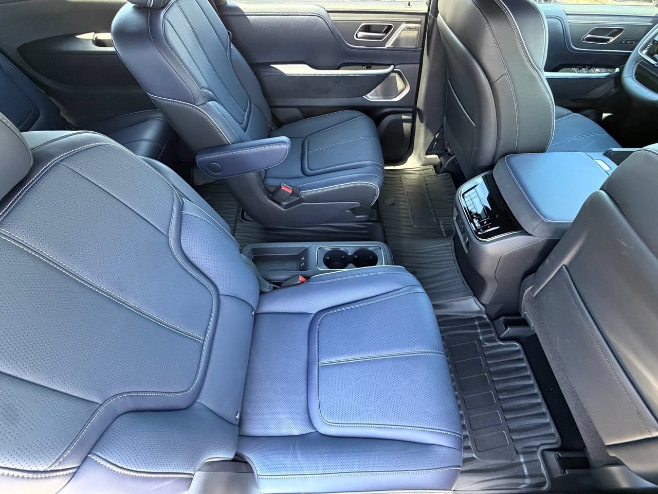 New 2027 INFINITI QX80 Sensory w/ Sport Exterior Package AWD/4WD image 13