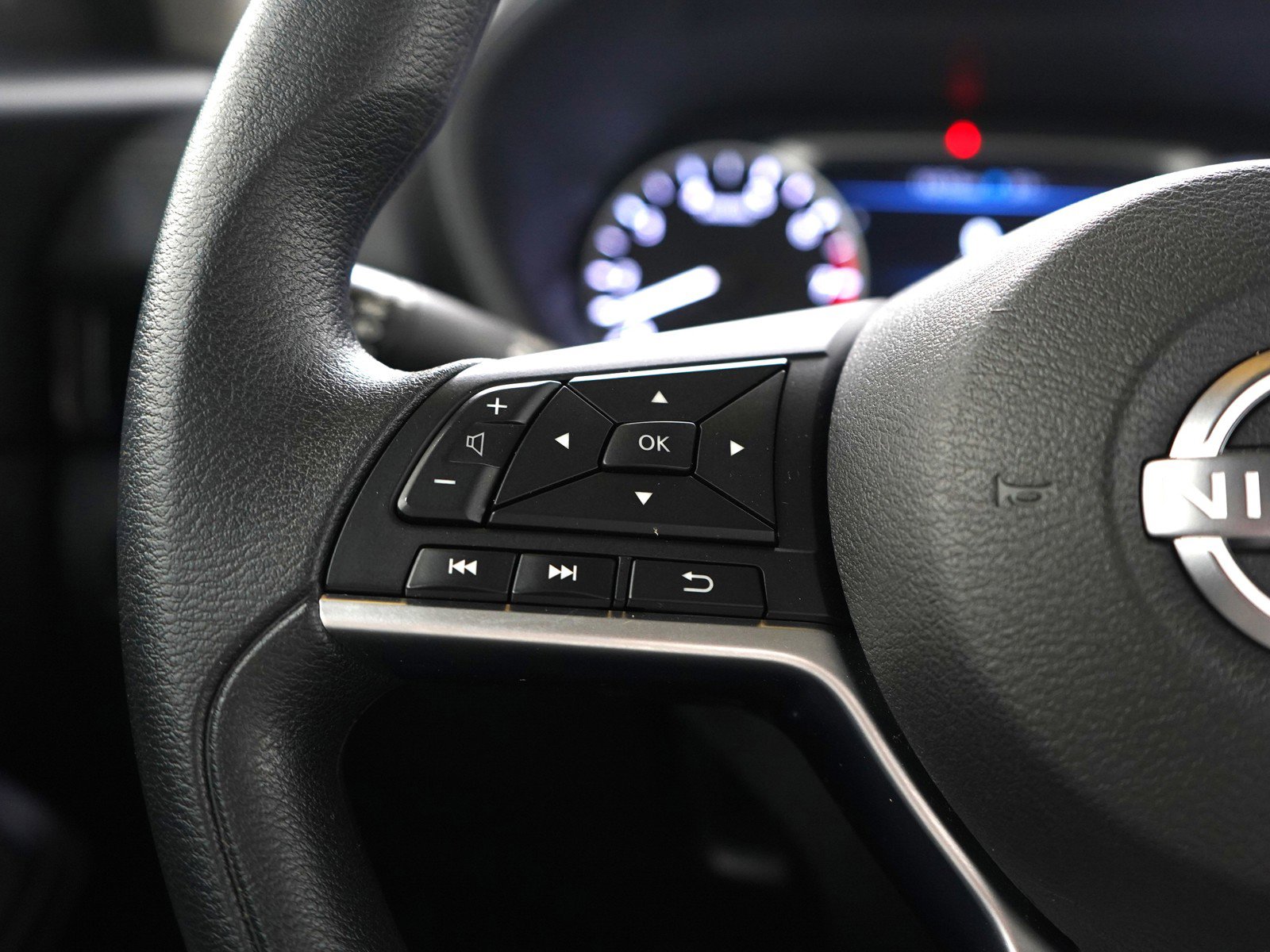 Used 2024 Nissan Sentra SV image 24