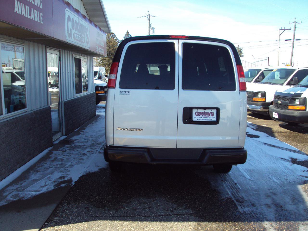 Used 2019 Chevrolet Express 3500 LS RWD image 6