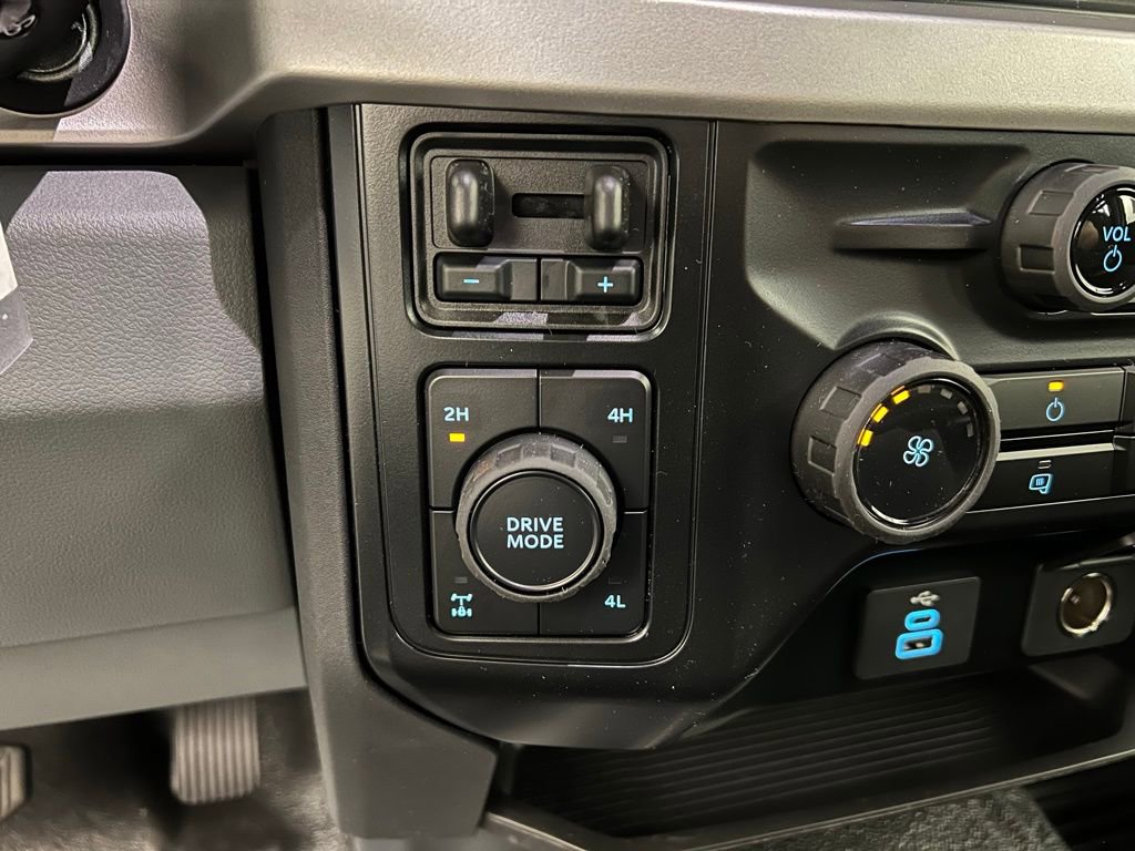 New 2026 Ford F350 XL w/ XL Chrome Package image 14