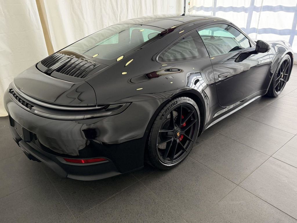 Used 2026 Porsche 911 Carrera GTS RWD image 9