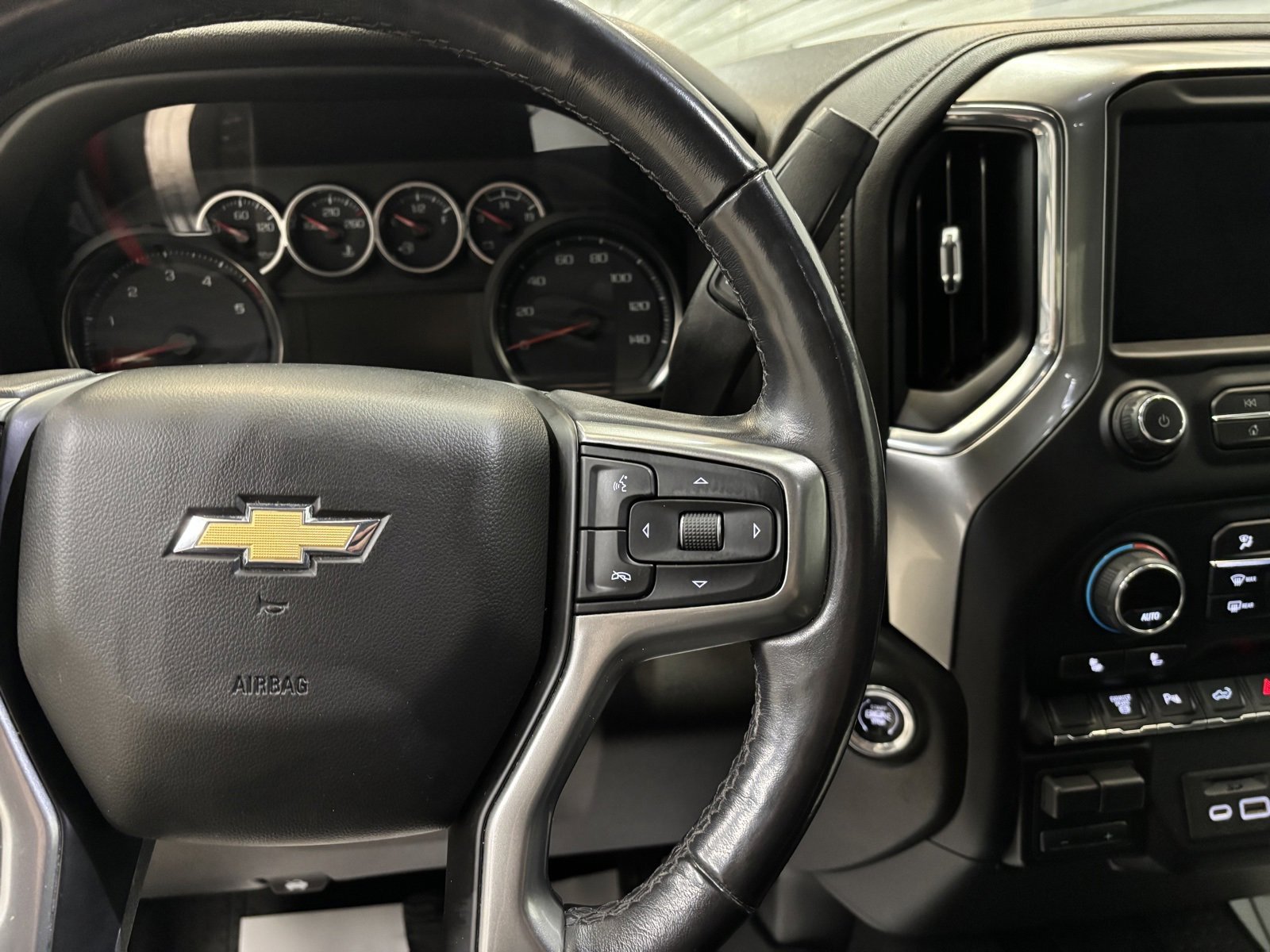Used 2020 Chevrolet Silverado 2500 LT w/ All Star Edition image 13