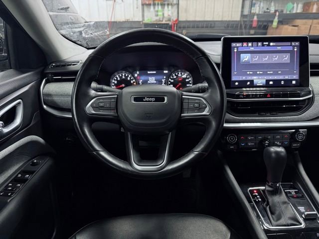 Used 2022 Jeep Compass Latitude w/ Convenience Group AWD/4WD image 22