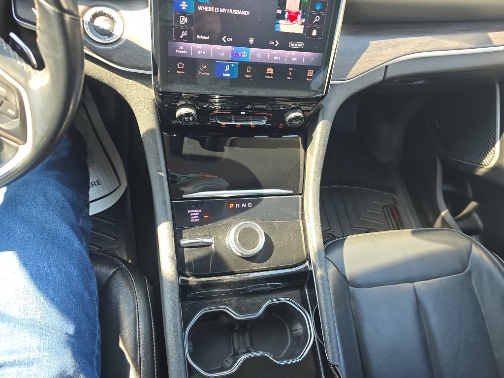 Used 2021 Jeep Grand Cherokee L Limited image 29