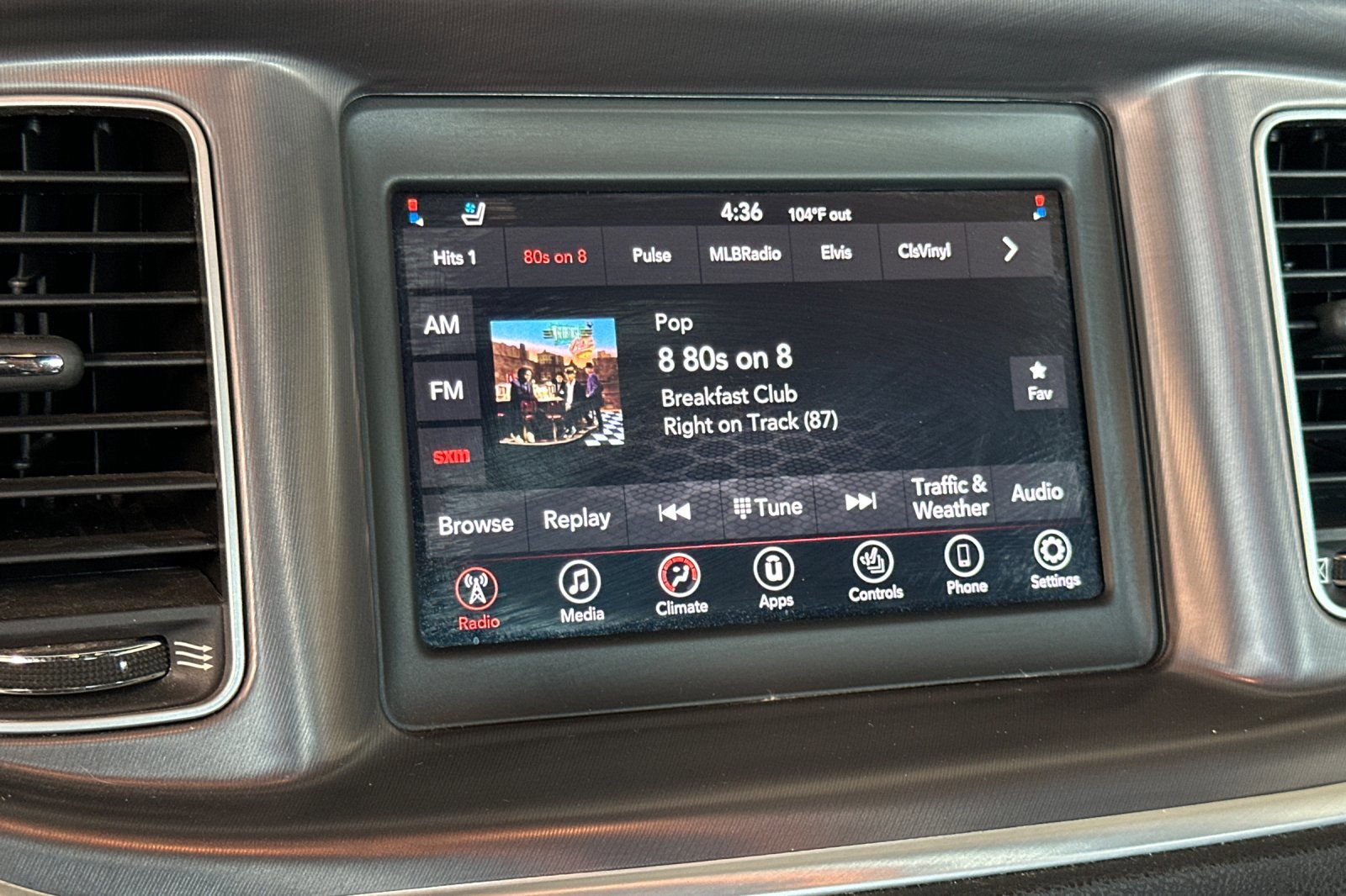 Used 2021 Dodge Charger SXT w/ Leather Interior Group image 17