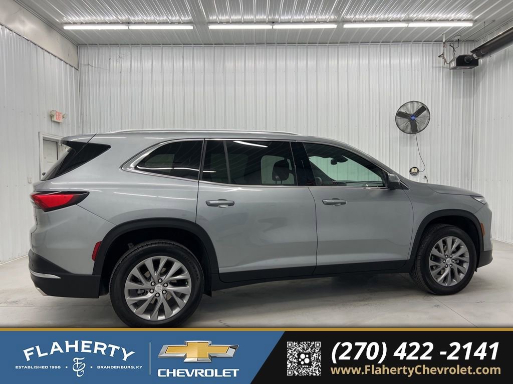 Used 2025 Buick Enclave Preferred video 2