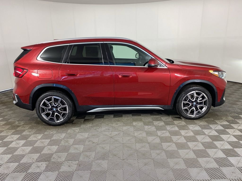 New 2026 BMW X1 xDrive28i AWD/4WD image 2