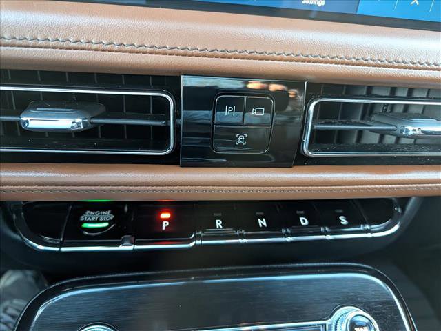 Used 2022 Lincoln Nautilus Reserve image 36