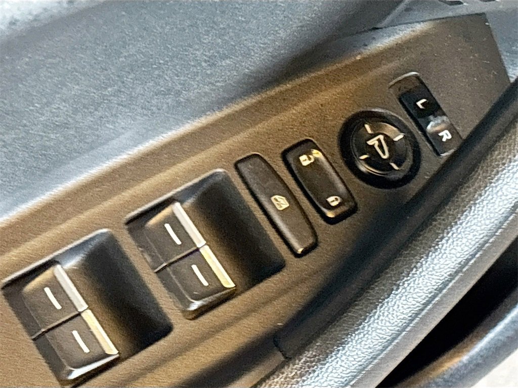 Used 2023 Acura TLX image 17