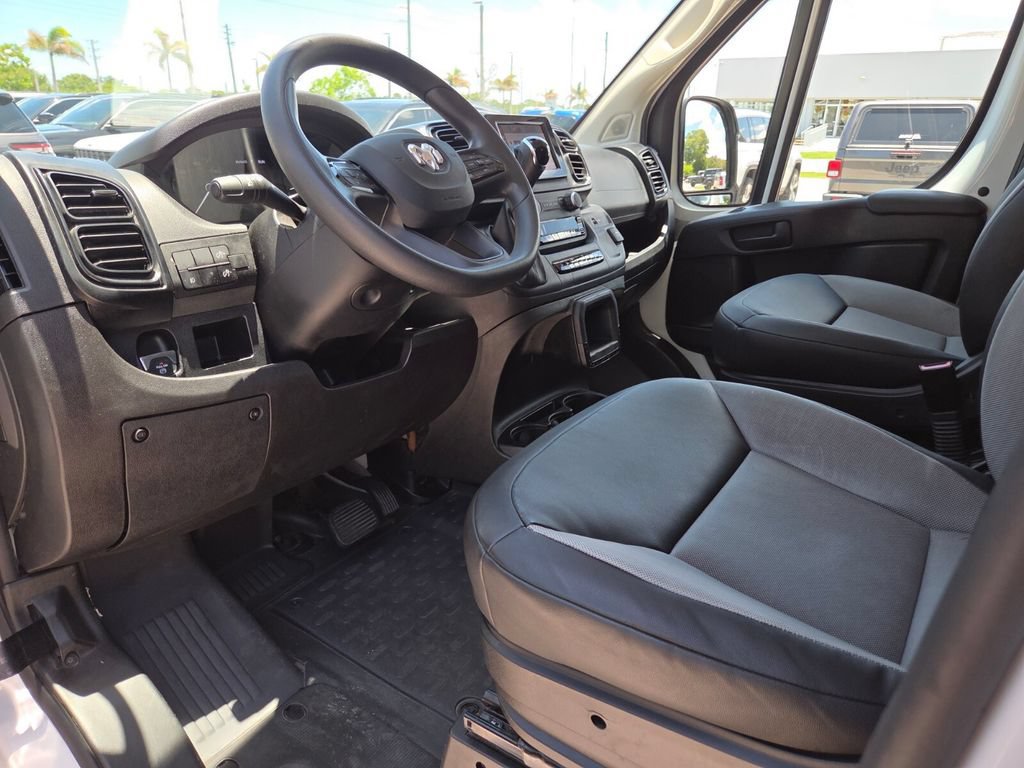 Used 2024 RAM ProMaster 2500 w/ Convenience Group FWD image 27