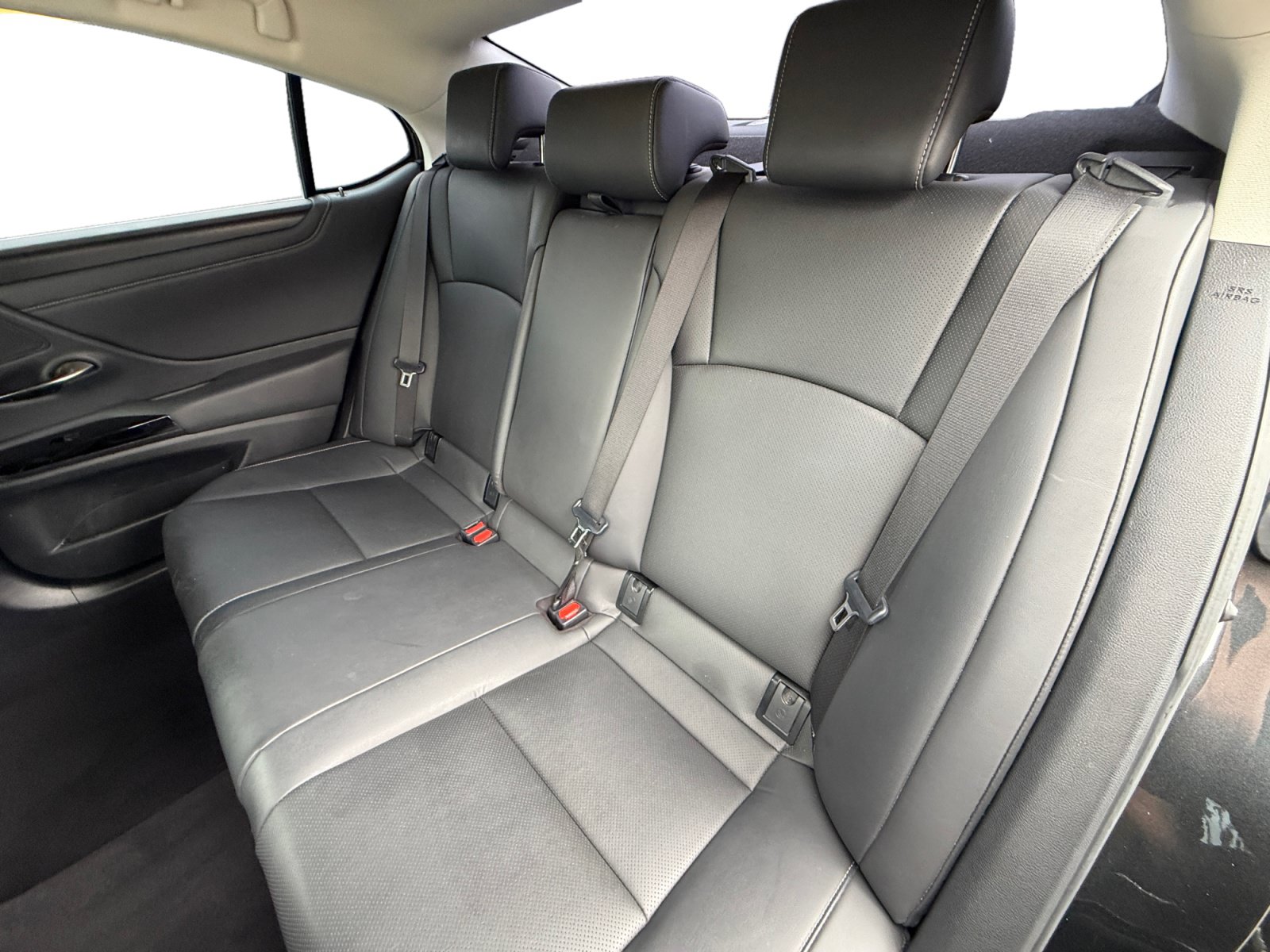 Used 2024 Lexus ES 300h w/ Premium Package FWD image 13
