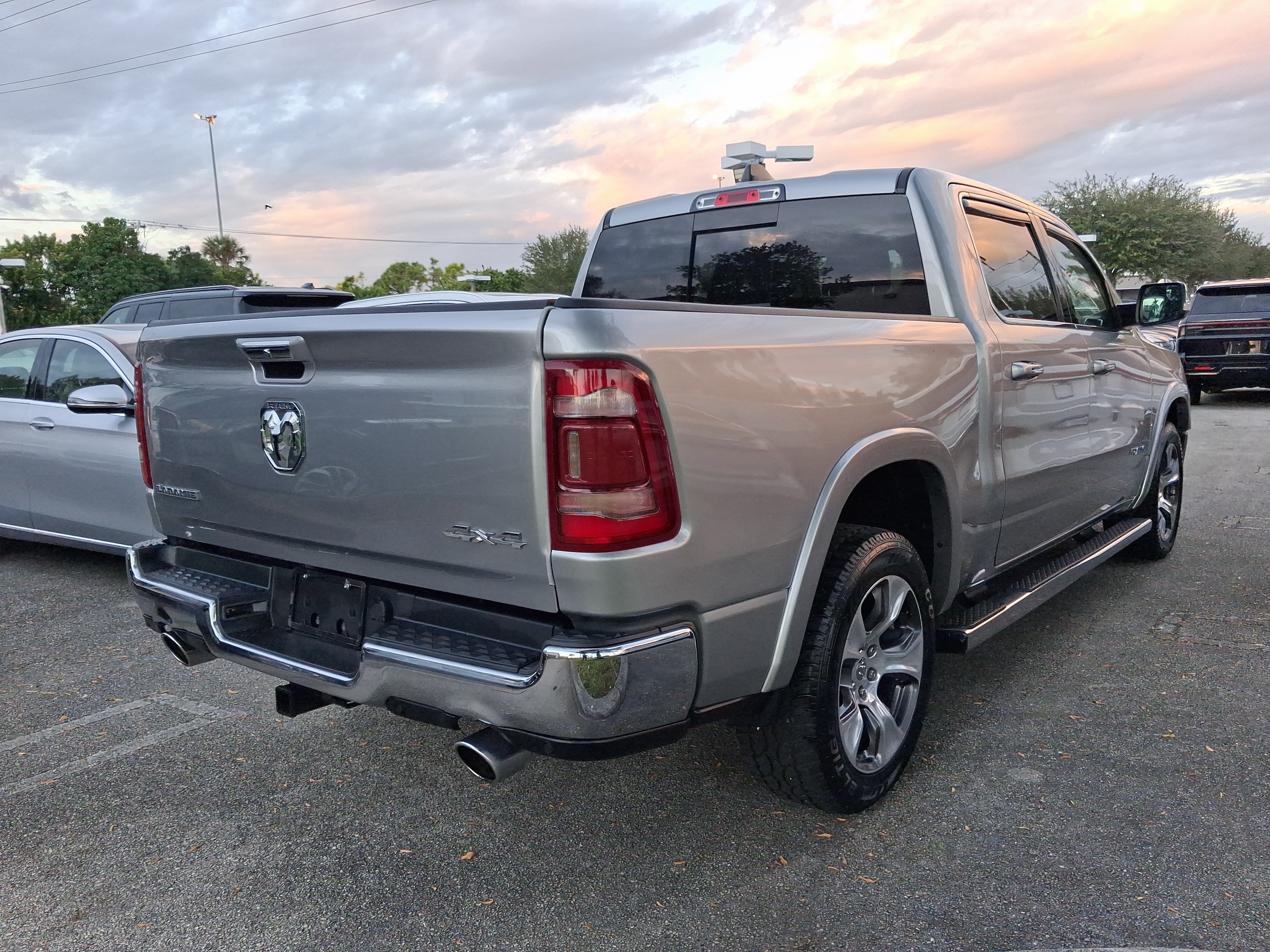 Used 2021 RAM 1500 Laramie AWD/4WD image 4