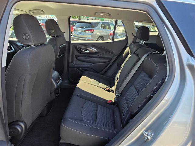 Used 2024 GMC Terrain SLE AWD/4WD image 15