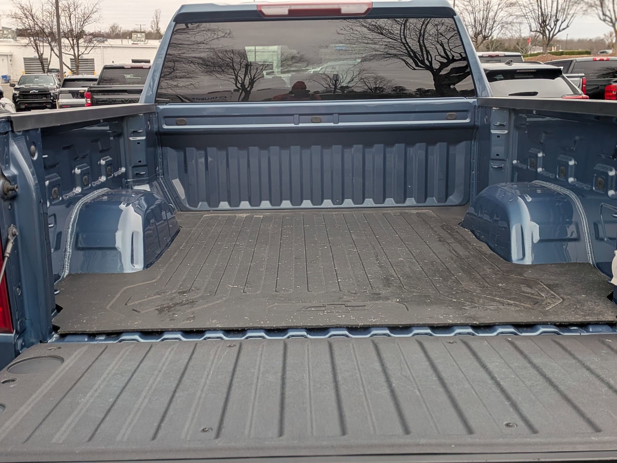 Used 2024 Chevrolet Silverado 1500 LT image 34