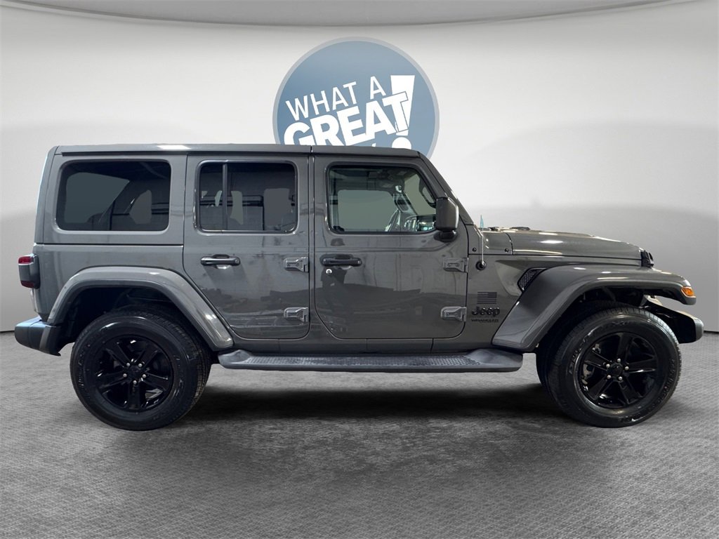 Used 2020 Jeep Wrangler Unlimited Sahara image 2