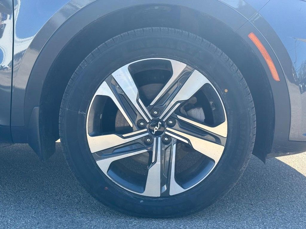 Used 2022 Kia Sorento SX w/ Panoramic Sunroof Package image 9