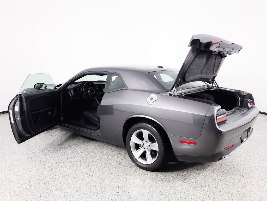 Used 2021 Dodge Challenger SXT image 13