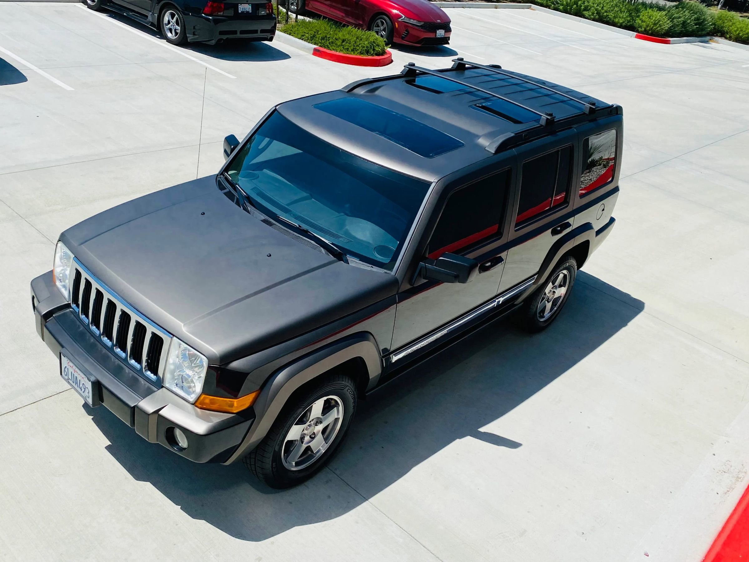 Used 2010 Jeep Commander Sport w/ Sun/Sound Group RWD image 11