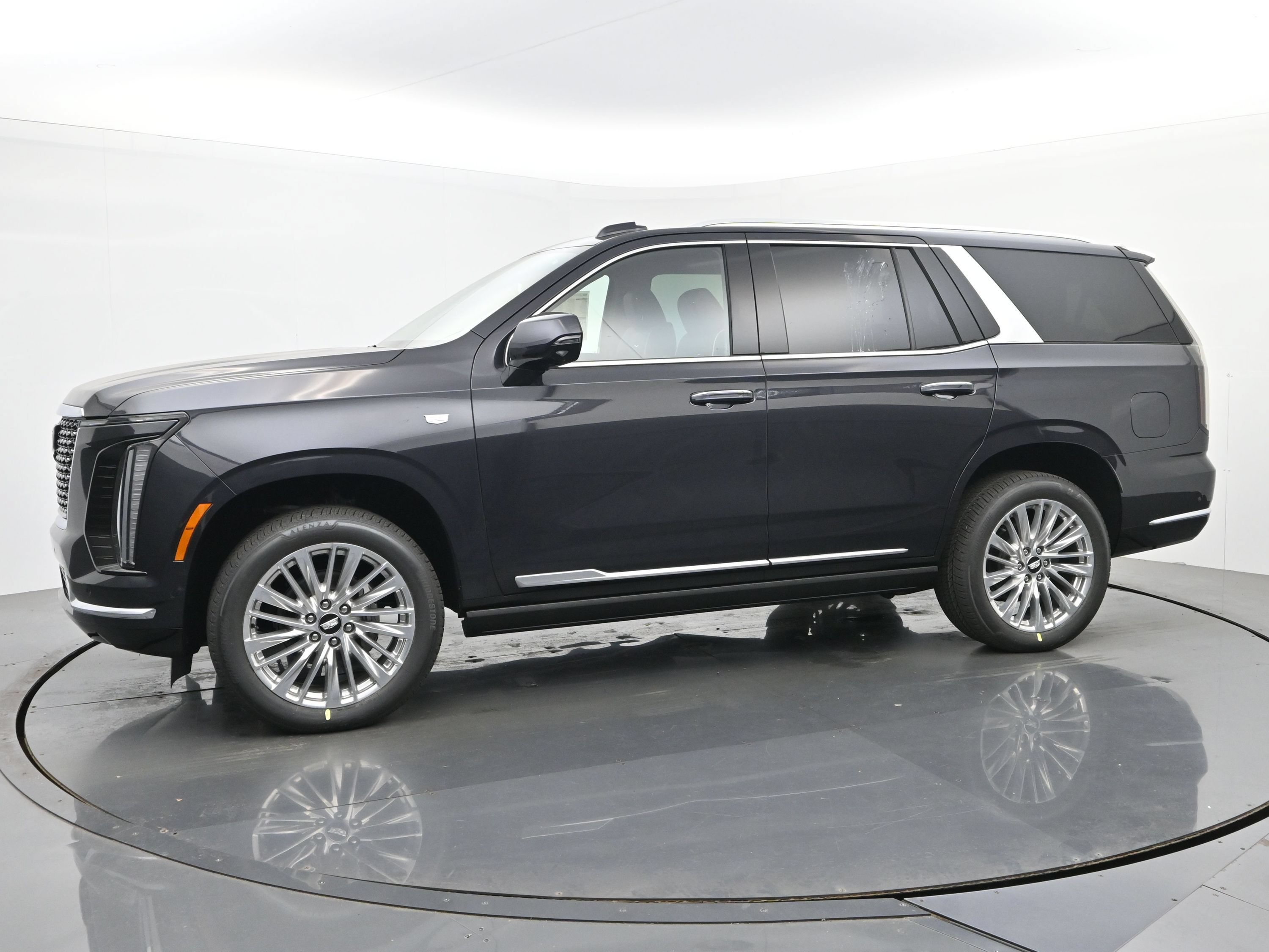 New 2026 Cadillac Escalade Luxury w/ Touring Package AWD/4WD image 2