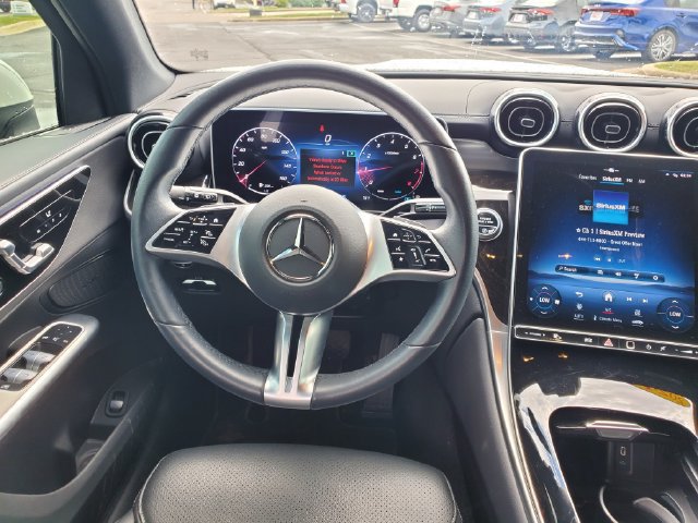 Used 2024 Mercedes-Benz GLC 300 4MATIC image 12