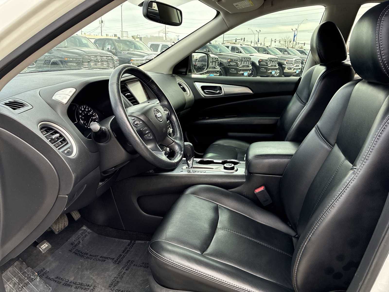 Used 2019 Nissan Pathfinder SL image 13