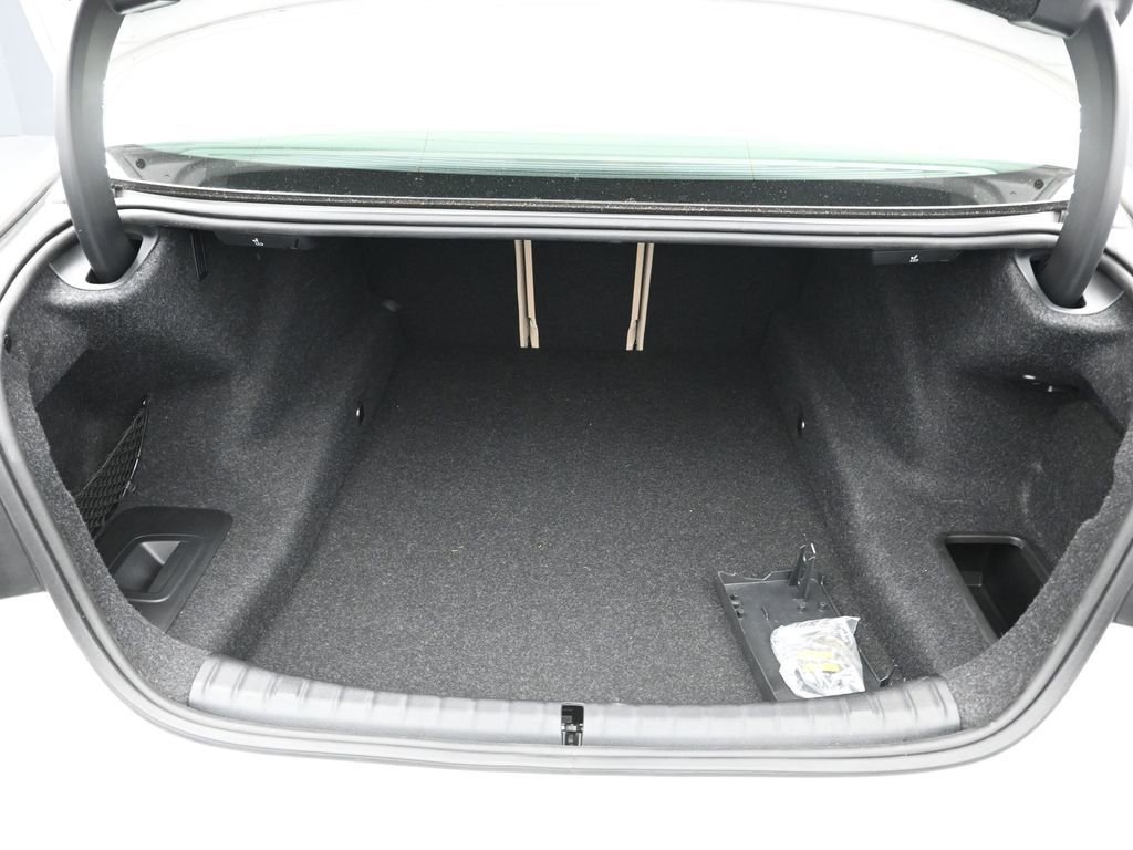 Used 2022 BMW 530i xDrive w/ Executive Package image 9