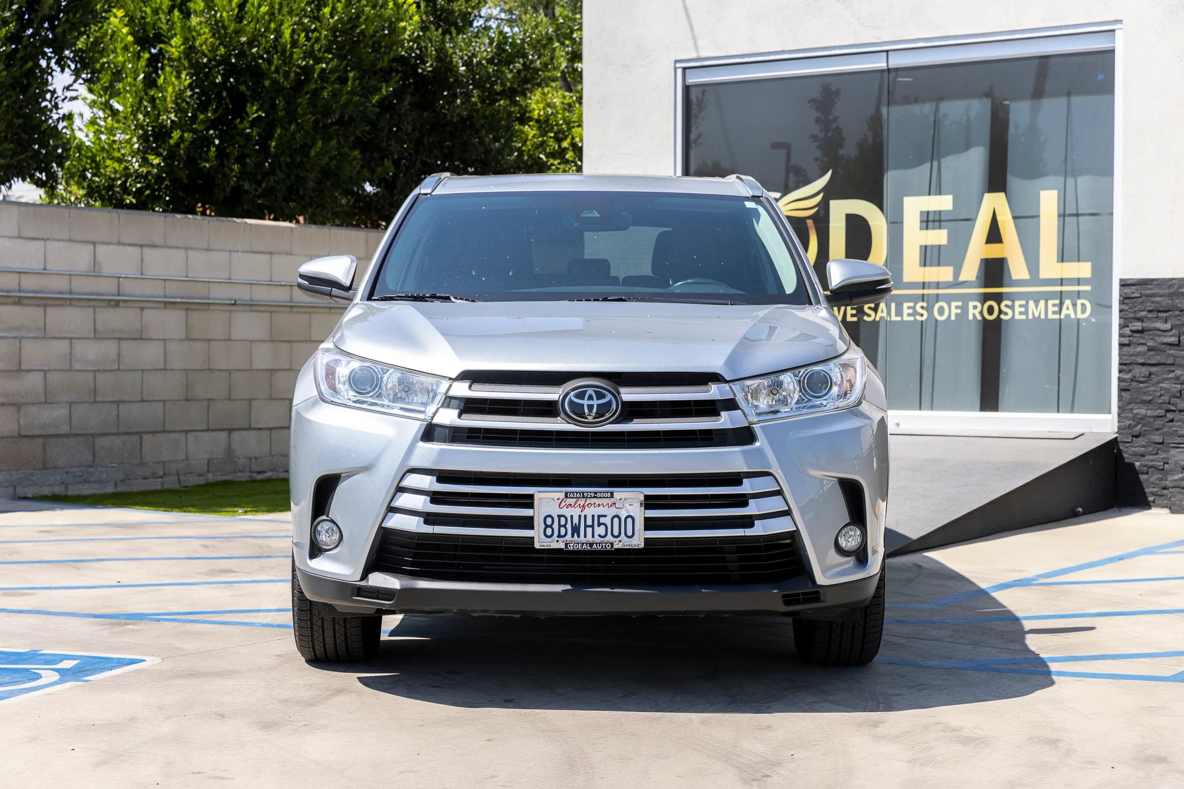 Used 2018 Toyota Highlander XLE FWD image 4